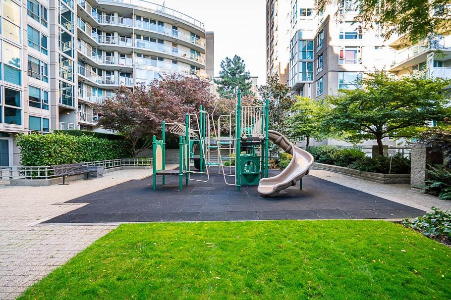 603 1318 Homer Street Vancouver, BC - 35