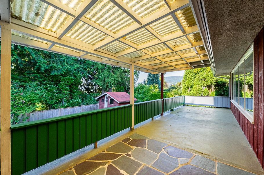 723 Handsworth Road North Vancouver, BC - 10