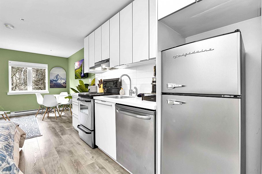 301 370 Carrall Street Vancouver, BC - 10