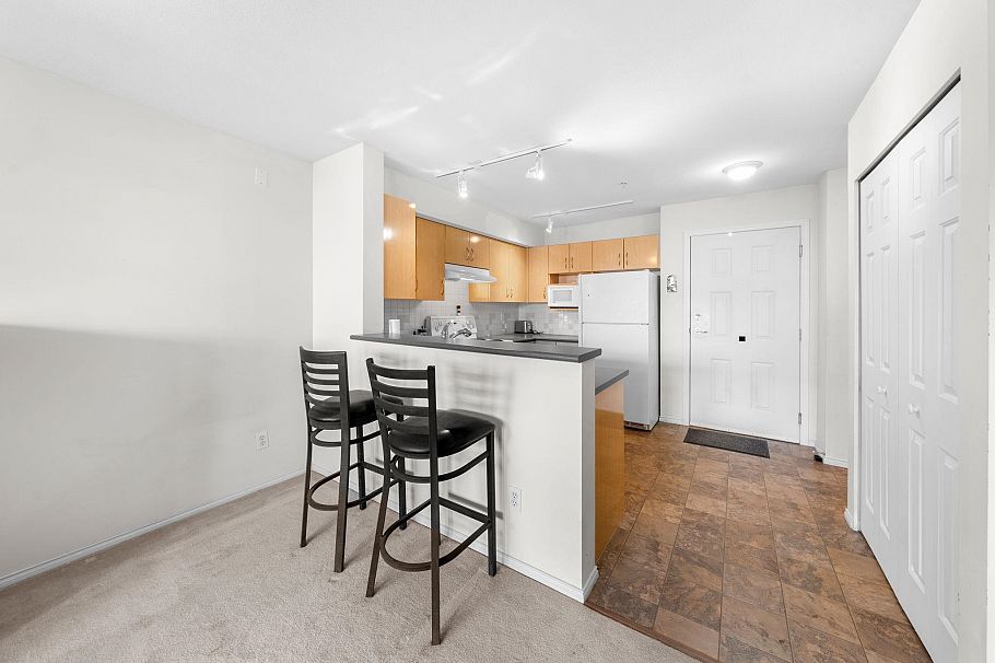 405 305 Lonsdale Avenue North Vancouver, BC - 16