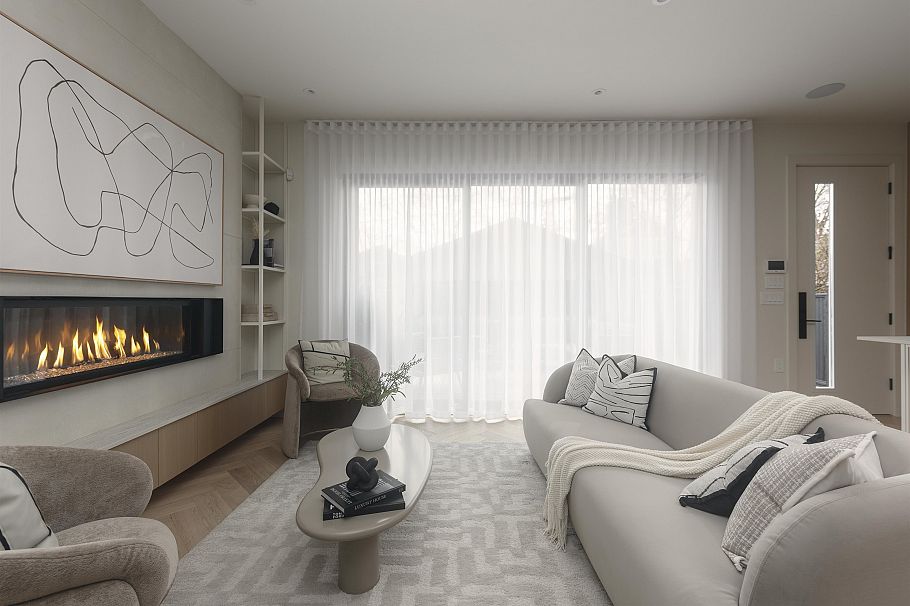 2 58 E 40th Avenue Vancouver, BC - 2