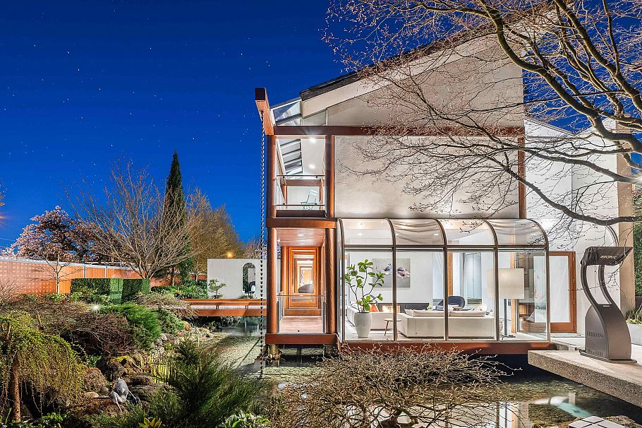 1299 W 57th Avenue Vancouver, BC - 1