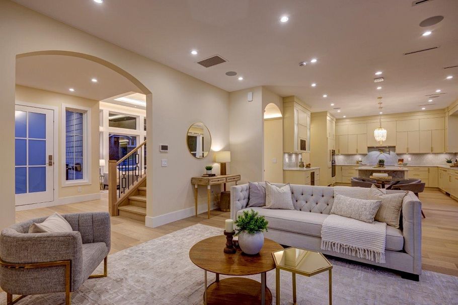 361 E 22nd Street North Vancouver, BC - 14