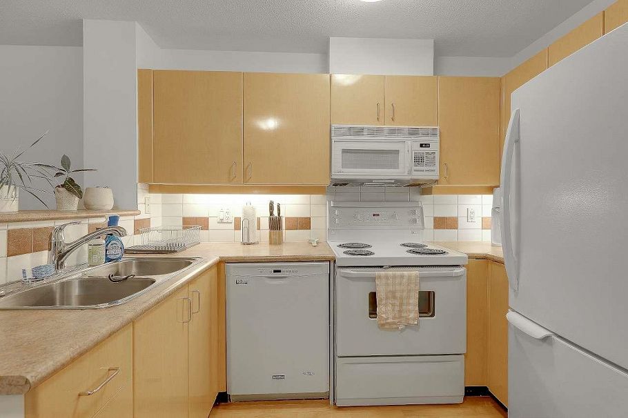 312 2680 W 4th Avenue Vancouver, BC - 4