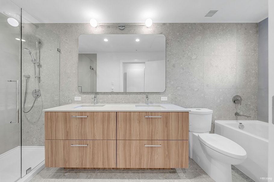 105 2320 Emery Court North Vancouver, BC - 28