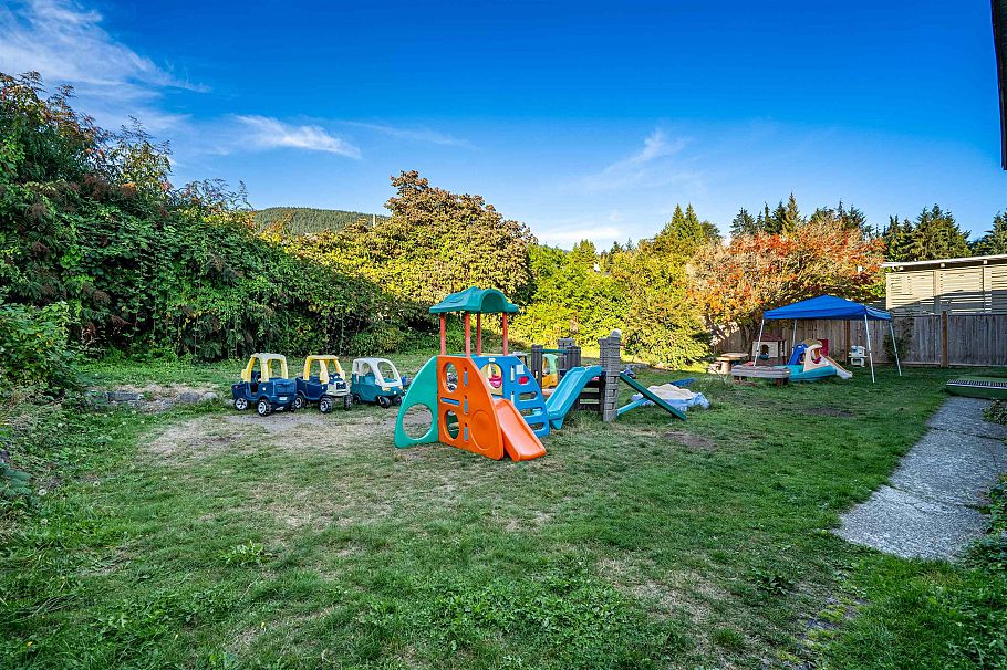 622 Croydon Place North Vancouver, BC - 21