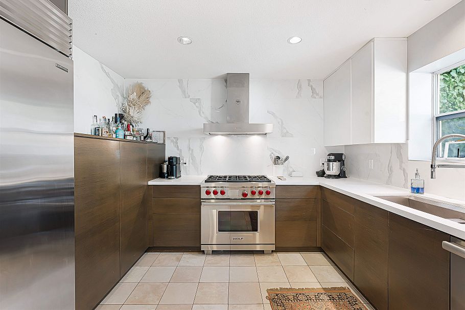 3968 Frames Place North Vancouver, BC - 5