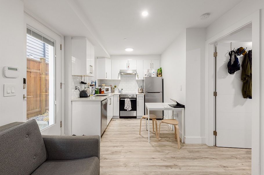 2055 Venables Street Vancouver, BC - 23