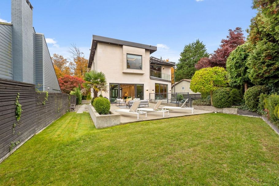 4291 W 29th Avenue Vancouver, BC - 38