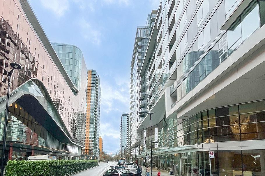 805 68 Smithe Street Vancouver, BC - 3