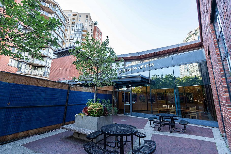 1202 1383 Marinaside Crescent Vancouver, BC - 33