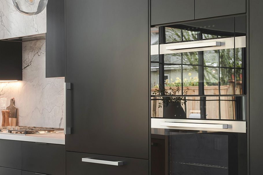 2 240 E 37th Avenue Vancouver, BC - 4