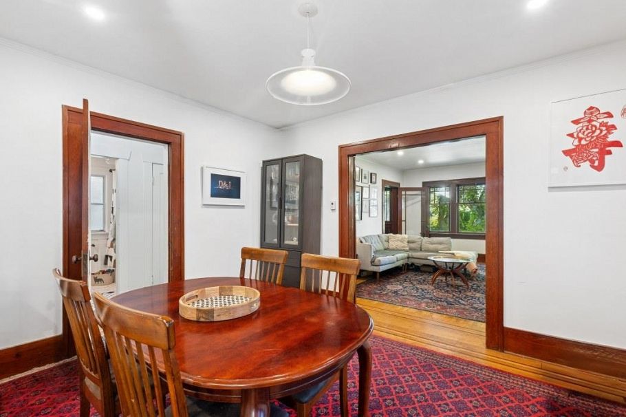 4188 W 13th Avenue Vancouver, BC - 4