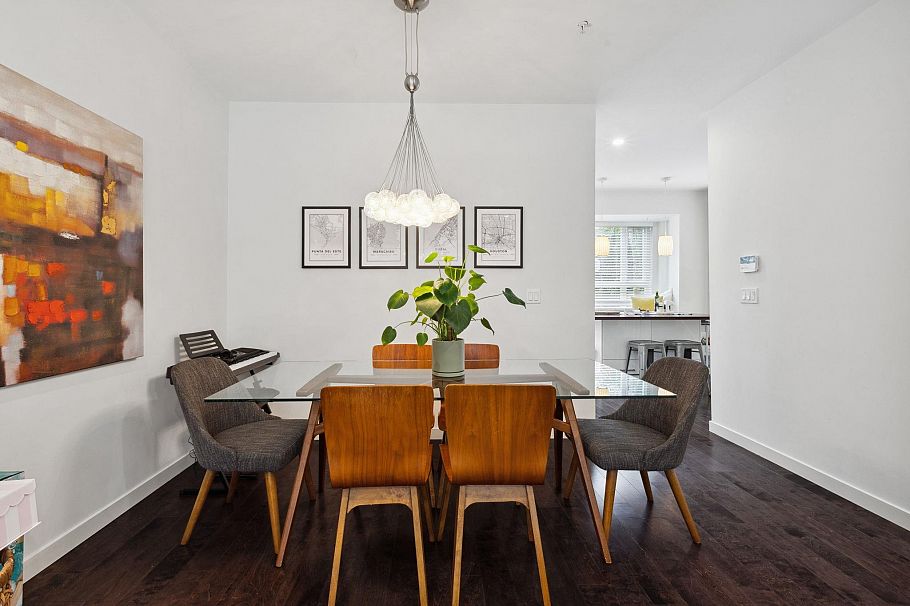 158 W 22nd Street North Vancouver, BC - 9