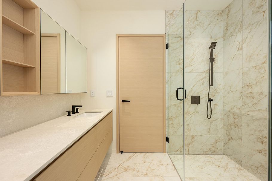 4475 Wallace Street Vancouver, BC - 20