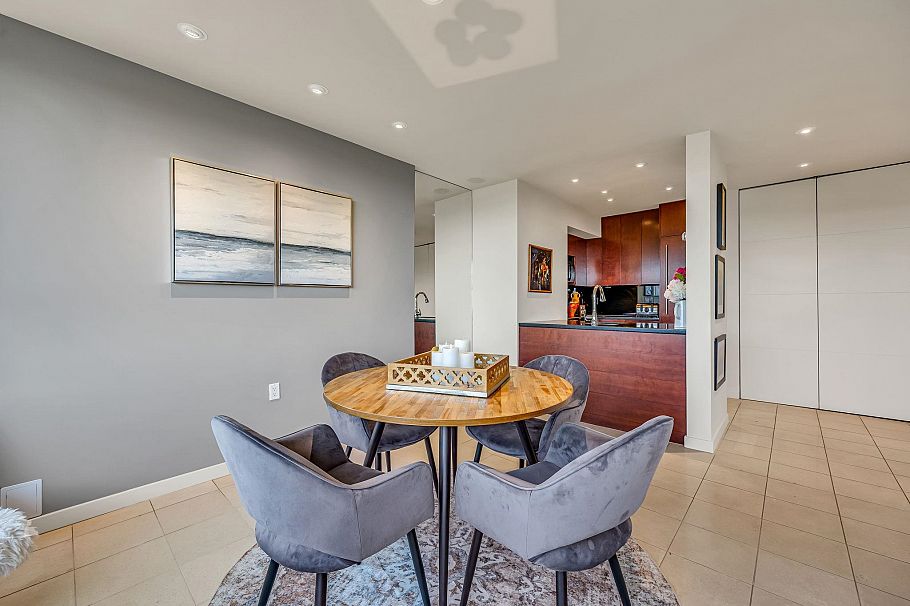 903 710 Chilco Street Vancouver, BC - 9