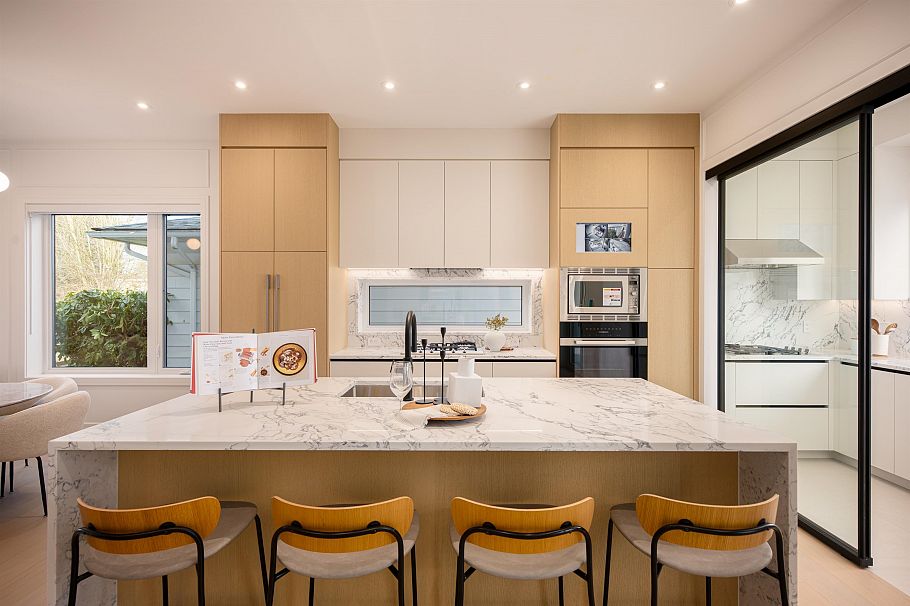 7380 Maple Street Vancouver, BC - 15