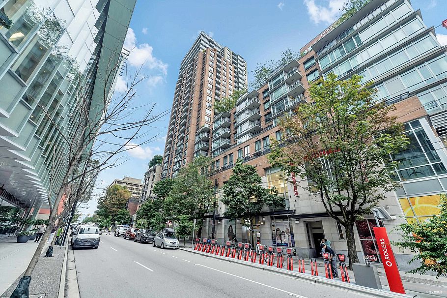 1907 788 Richards Street Vancouver, BC - 28