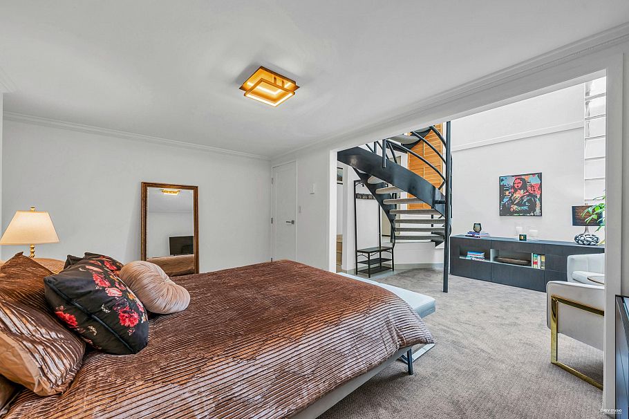 2243 Oak Street Vancouver, BC - 17