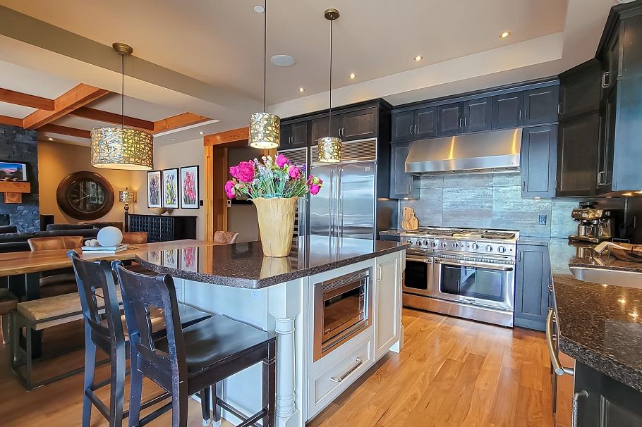 5125 Indian River Drive North Vancouver, BC - 16