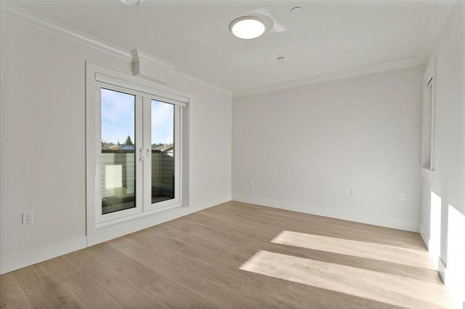 2227 W 16th Avenue Vancouver, BC - 23