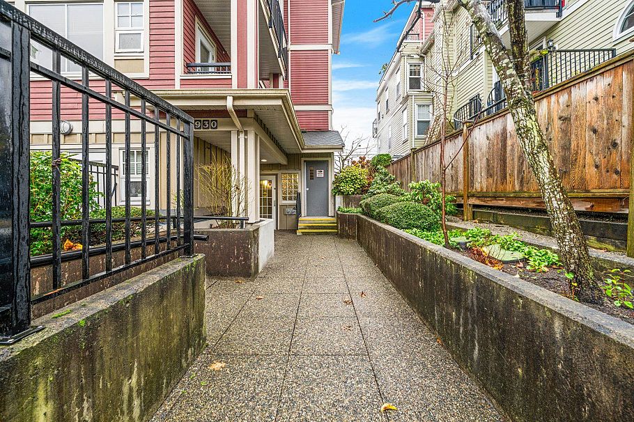 203 930 W 16th Avenue Vancouver, BC - 24