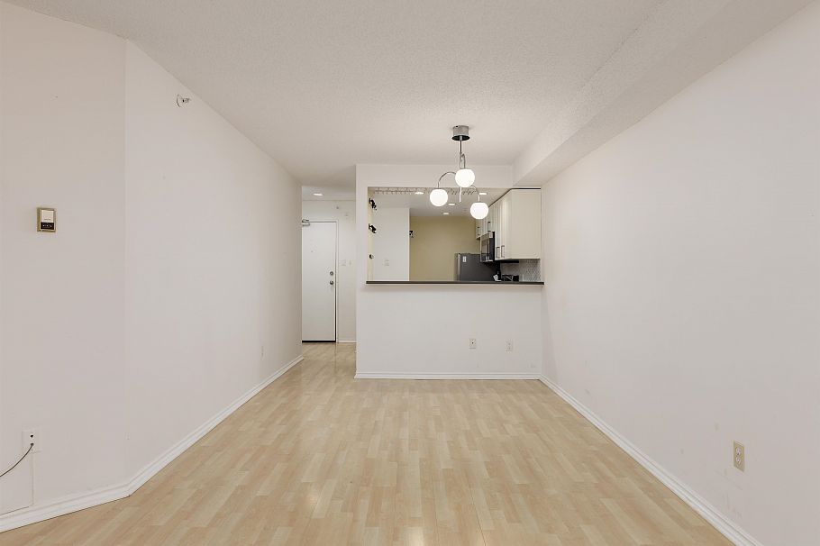 220 1500 Pendrell Street Vancouver, BC - 6