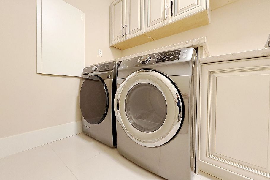 3393 W 30th Avenue Vancouver, BC - 27