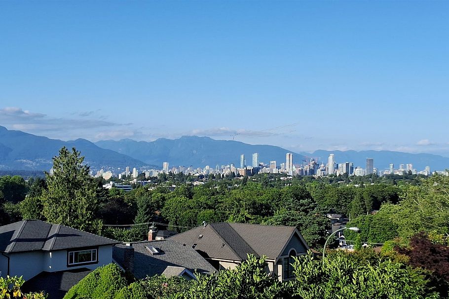 3558 W 15th Avenue Vancouver, BC - 20