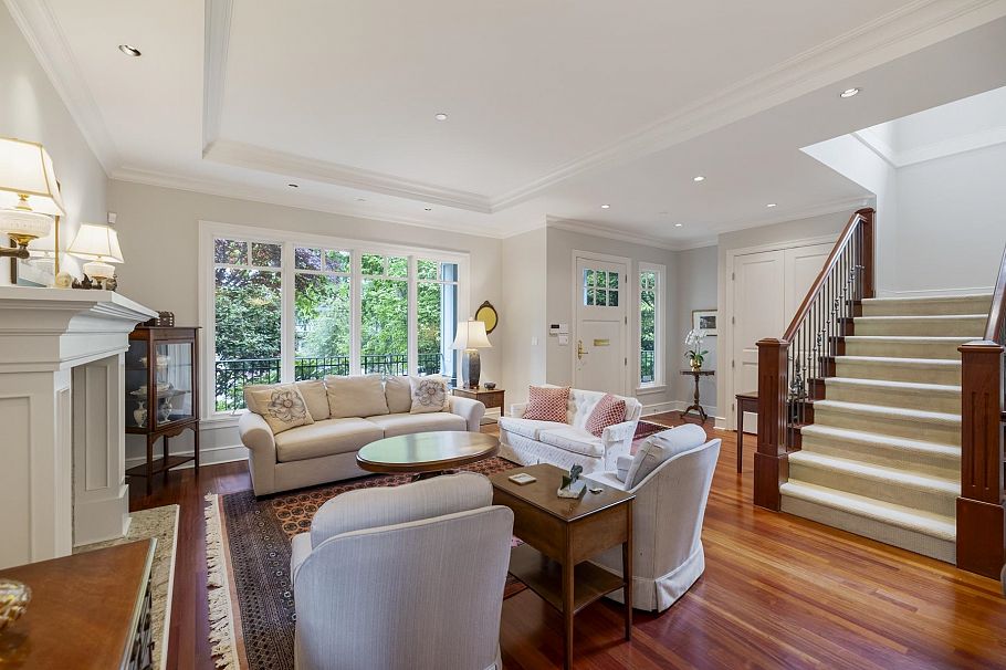 3111 W 42nd Avenue Vancouver, BC - 11