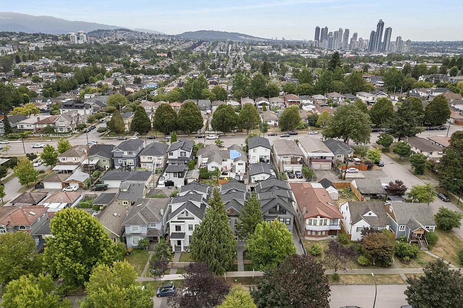 2 1160 Rossland Street Vancouver, BC - 38