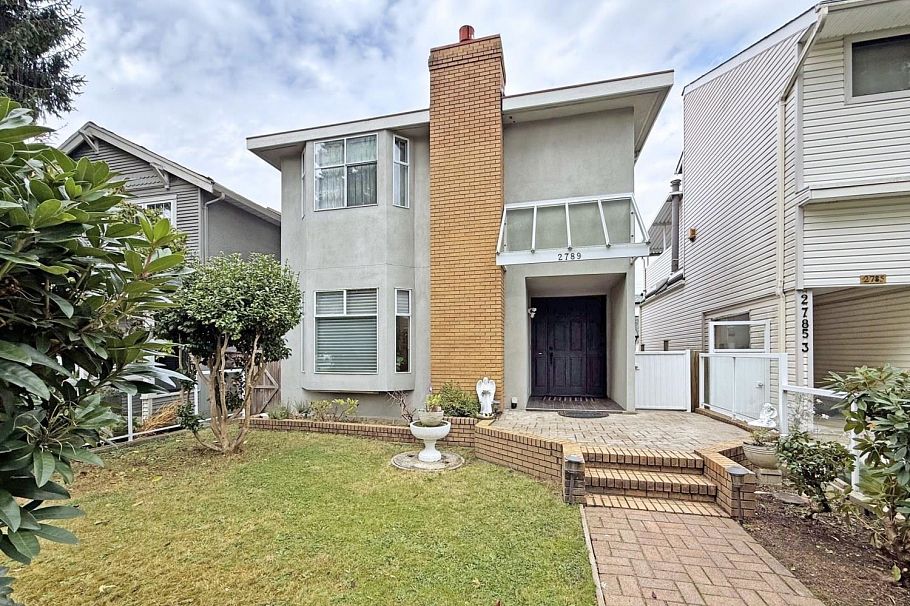 2789 W 24th Avenue Vancouver, BC - 1