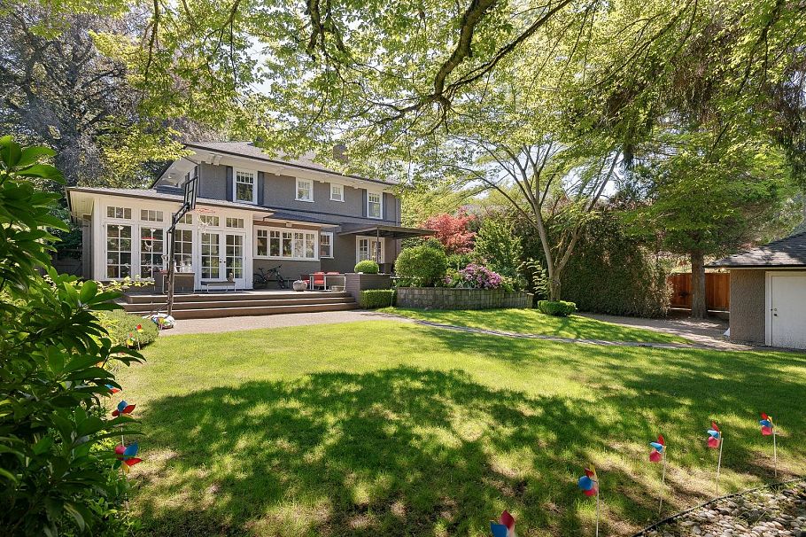 1649 W 29th Avenue Vancouver, BC - 36