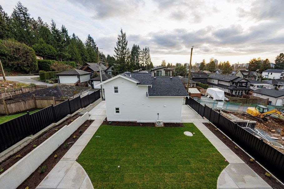 361 E 22nd Street North Vancouver, BC - 6