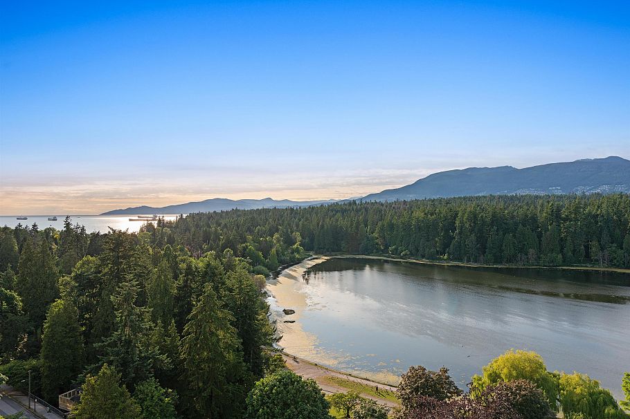 1501 845 Chilco Street Vancouver, BC - 2