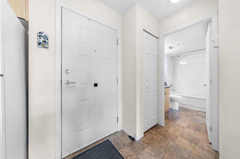 405 305 Lonsdale Avenue North Vancouver, BC - 27