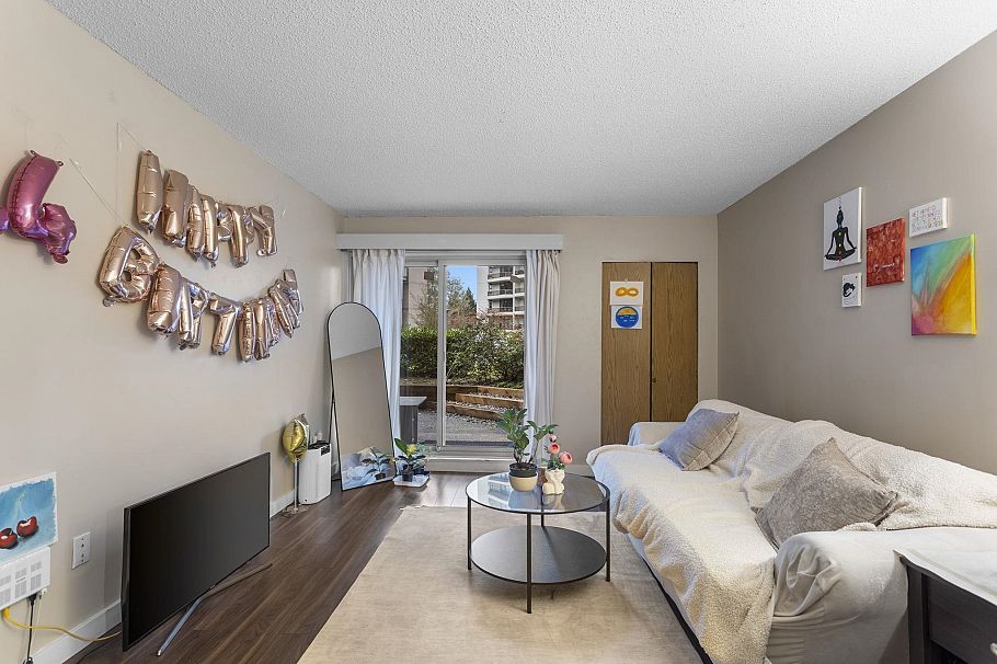 119 4363 Halifax Street Burnaby, BC - 5