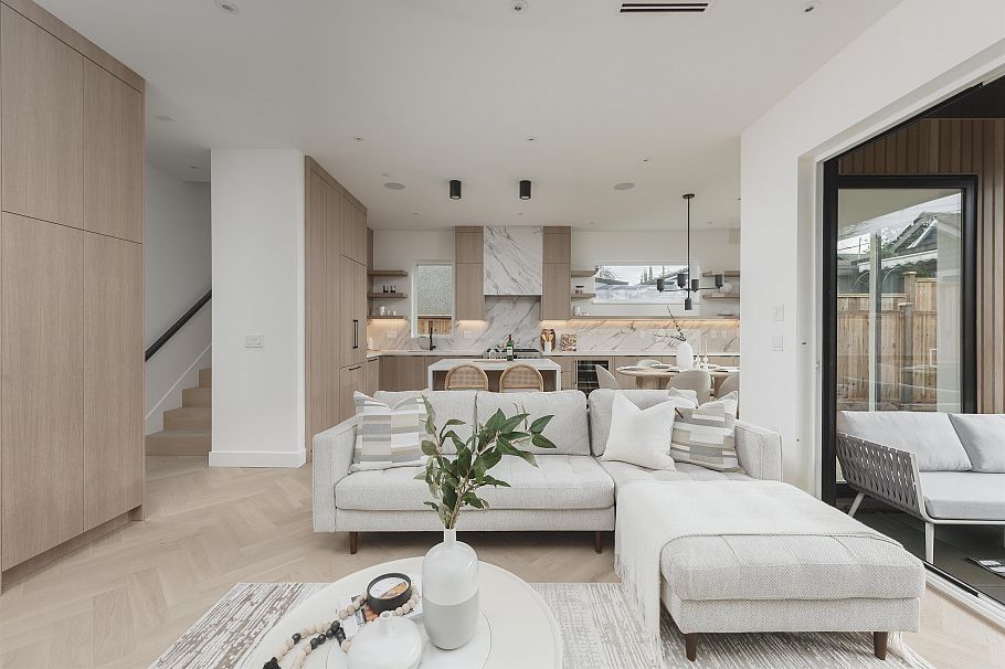 2 2130 E 2nd Avenue Vancouver, BC - 3