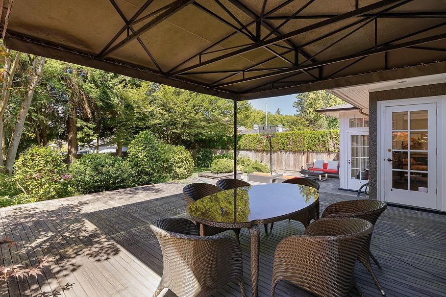 1649 W 29th Avenue Vancouver, BC - 33