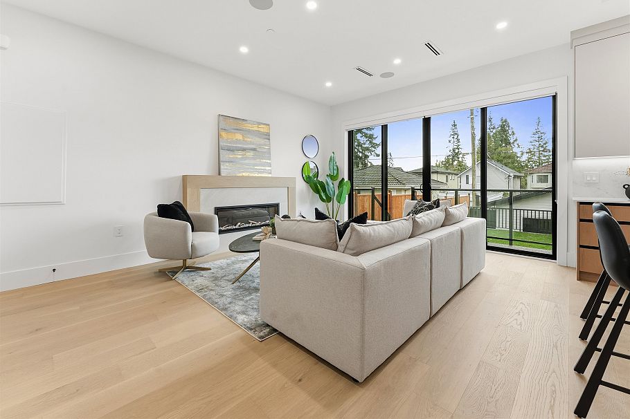 2 3218 W 38th Avenue Vancouver, BC - 2