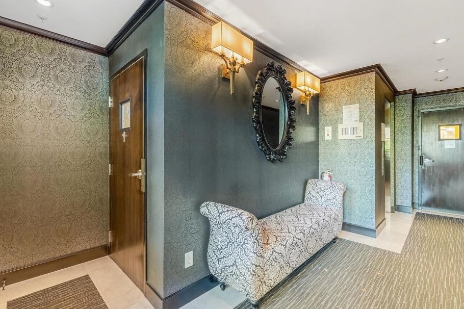 100 656 W 13th Avenue Vancouver, BC - 19