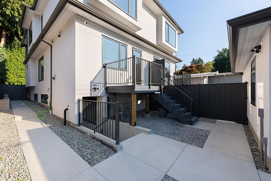 4475 Wallace Street Vancouver, BC - 35