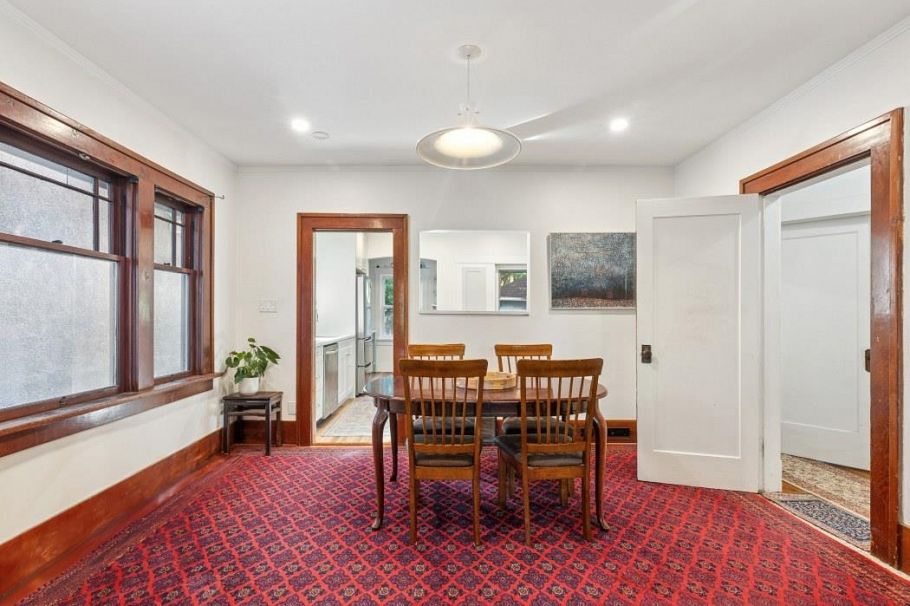 4188 W 13th Avenue Vancouver, BC - 5