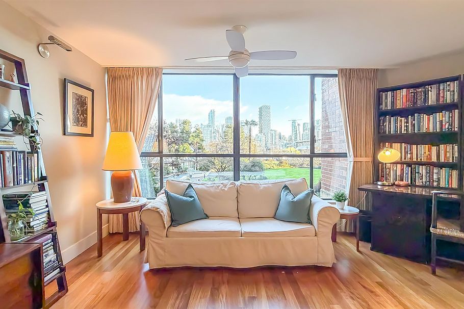 109 1490 Pennyfarthing Drive Vancouver, BC - 1