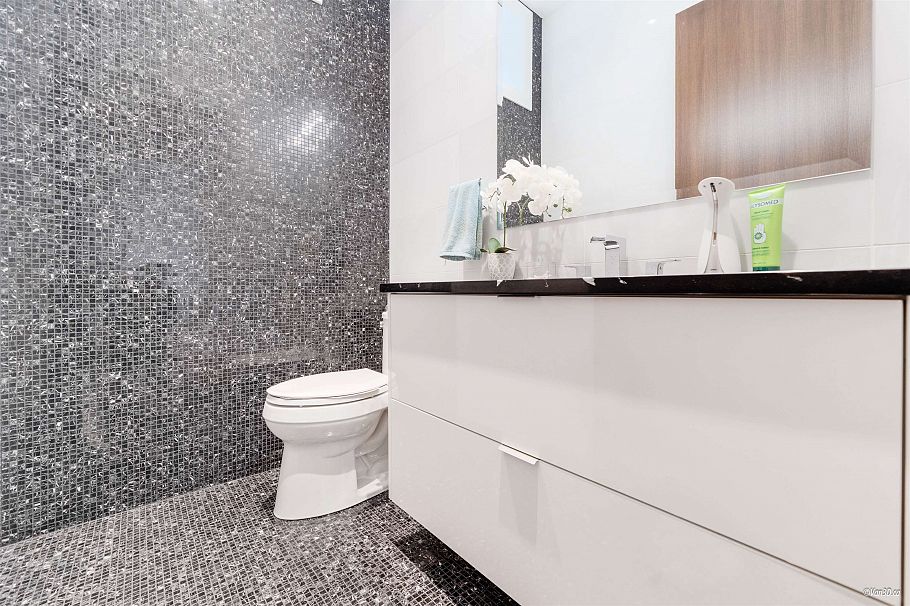 3781 W 24th Avenue Vancouver, BC - 35