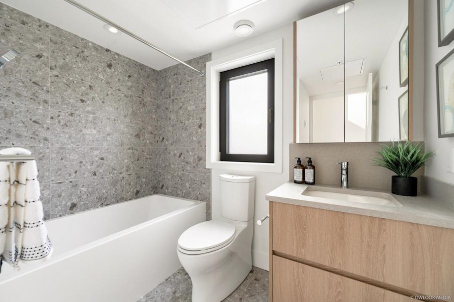 6322 Oak Street Vancouver, BC - 16