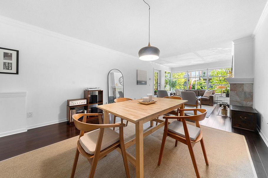 204 3151 Woodbine Drive North Vancouver, BC - 8