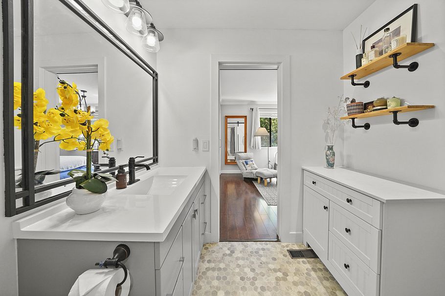 49 1910 Cedar Village Crescent North Vancouver, BC - 21