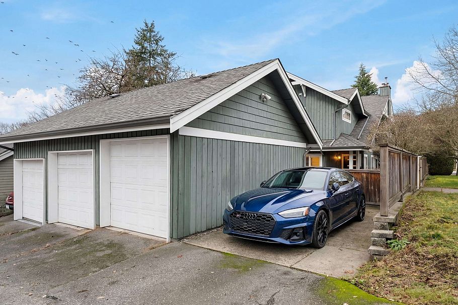 1645 St. Andrews Avenue North Vancouver, BC - 23