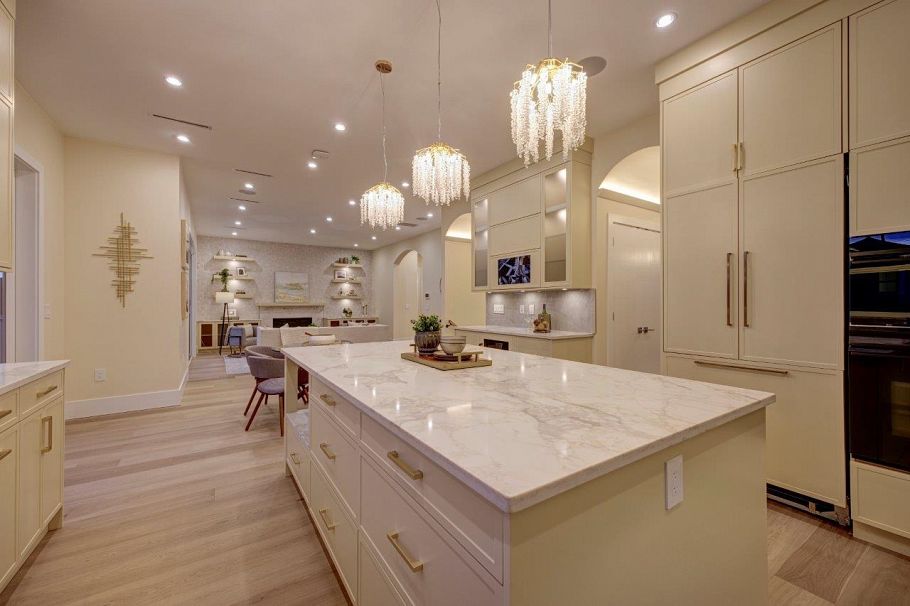 361 E 22nd Street North Vancouver, BC - 20